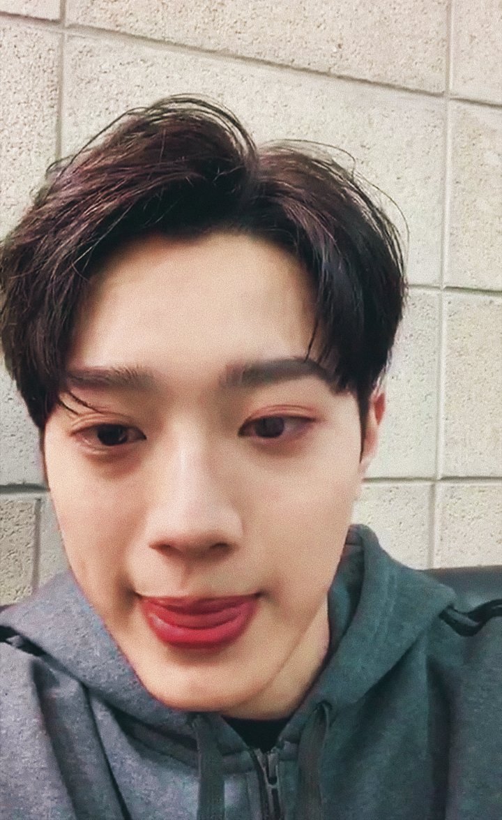 LAILIN__'s tweet photo. ≡^ˇ^≡
#laikuanlin #WANNAONE
#라이관린 #赖冠霖 #워너원 https://t.co/RZjuYNmOj8