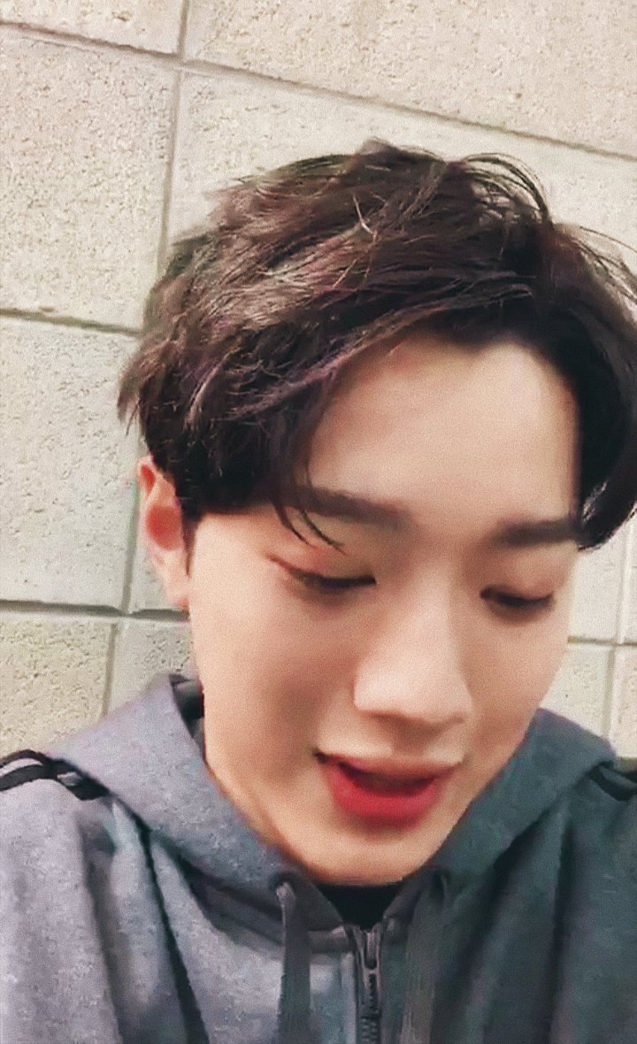 LAILIN__'s tweet photo. ≡^ˇ^≡
#laikuanlin #WANNAONE
#라이관린 #赖冠霖 #워너원 https://t.co/RZjuYNmOj8