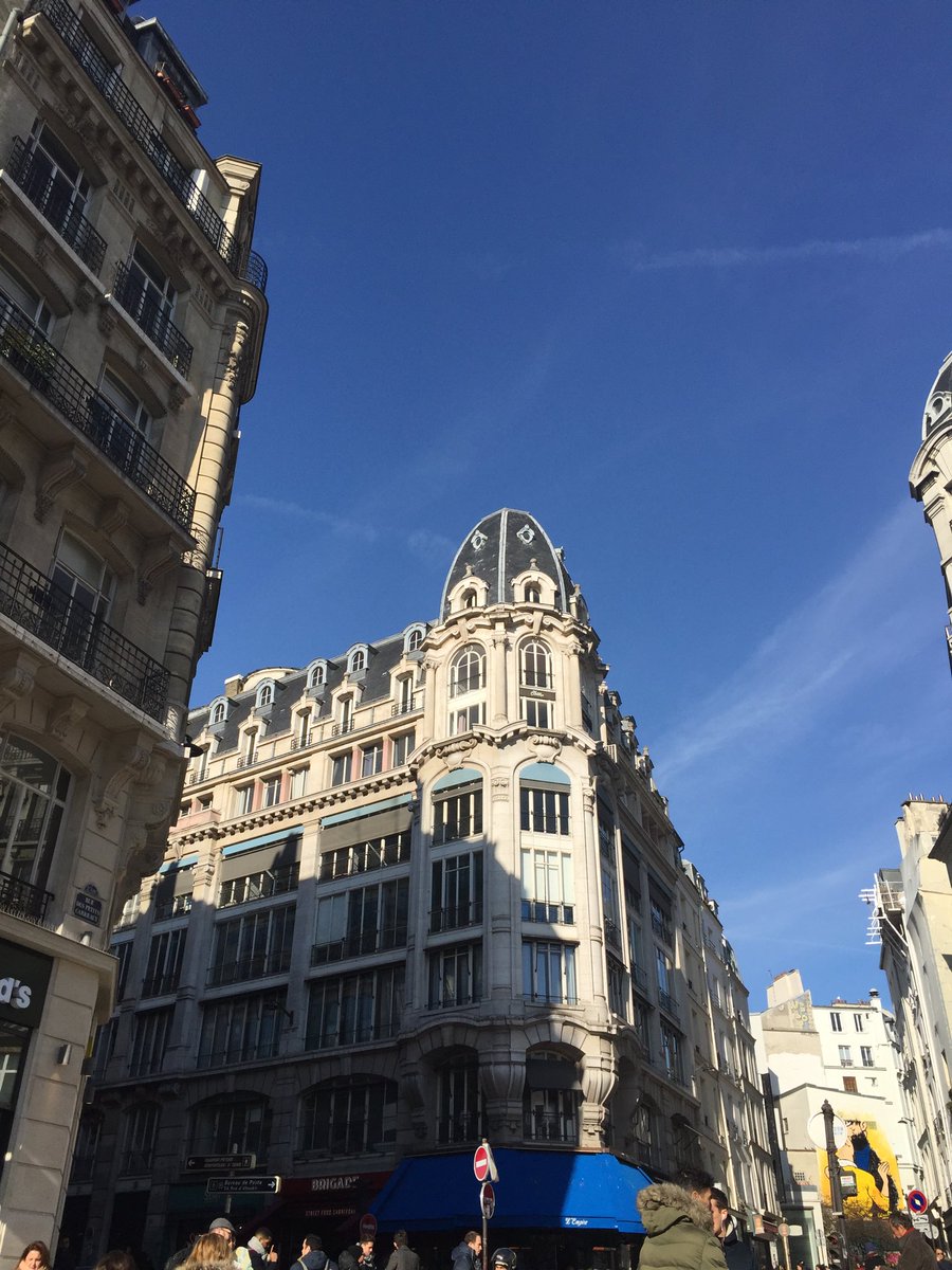 ImHavingAMoment's tweet photo. View du jour #Paris https://t.co/l3iwA87AD1