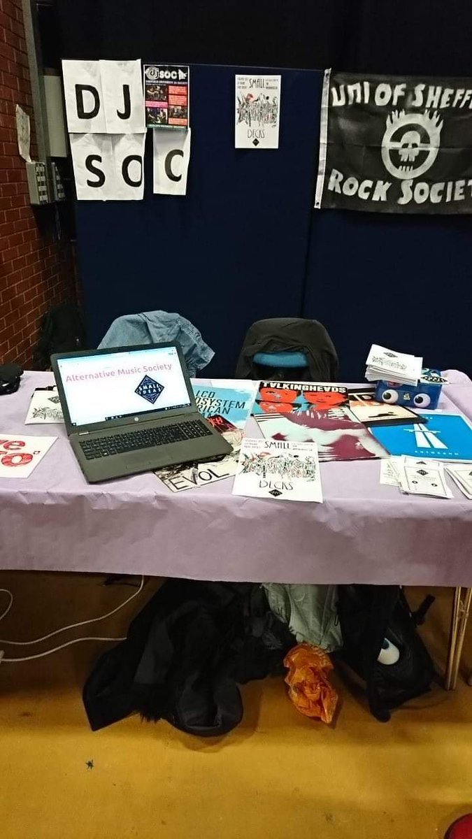 MCS_UoS's tweet photo. Calling all attendees at @SheffieldSU's Refresher Fair - if you're interested in music, going to and putting on gigs or club nights, or just generally wanna go for a pint with some friendly faces, come find us in the Octagon and have a lil chat! https://t.co/inuflHT1A9