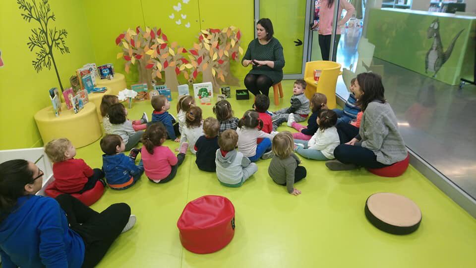 BibEsparreguera's tweet photo. Ens han visitat els mes petits de la casa!! Els nens i nenes de P2 de la Llar d'Infants COLORAINES! Us esperem aviat!! 📚🐸🦉🦆🐦🦋🐛 #quèfemalesbiblios #biblioteca #Esparreguera #visitesllardinfants #coloraines https://t.co/H5Z9itKplz