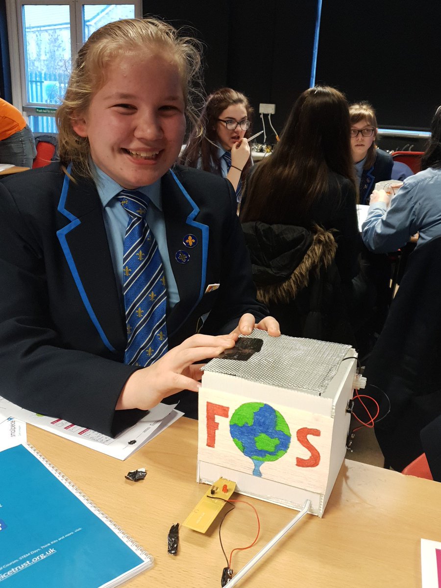 MathsLca's tweet photo. @LcaYear9 designing rainwater filters for watering plants in a business #STEM @LincolnCastleAc @SmallpeiceTrust https://t.co/dnntLpMfY0