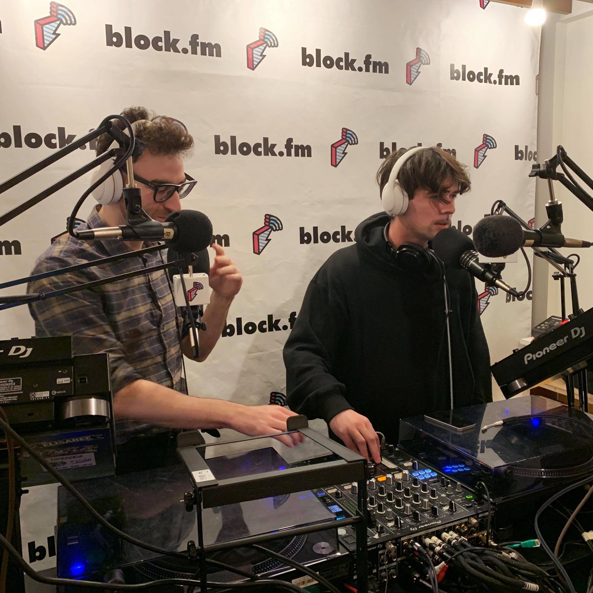 2019年最初のHouse Not House (<a href="/HouseNotHouse/">House Not House</a> )スタートです🎶今夜は今話題のTech Houseの「今と昔」を紹介します😎🚨 <a href="/frankie_dollar/">Frank Iliya</a> <a href="/DJdatwun/">Dom Datwun</a> #HNHradio #blockfm