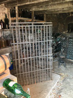 RecWarriors's tweet photo. Ok, back from Skiing, now back to Business.
300 locking wine cage anyone? Price £500 now on website 
https://t.co/e9itMEUJML https://t.co/LbT8MDIatA