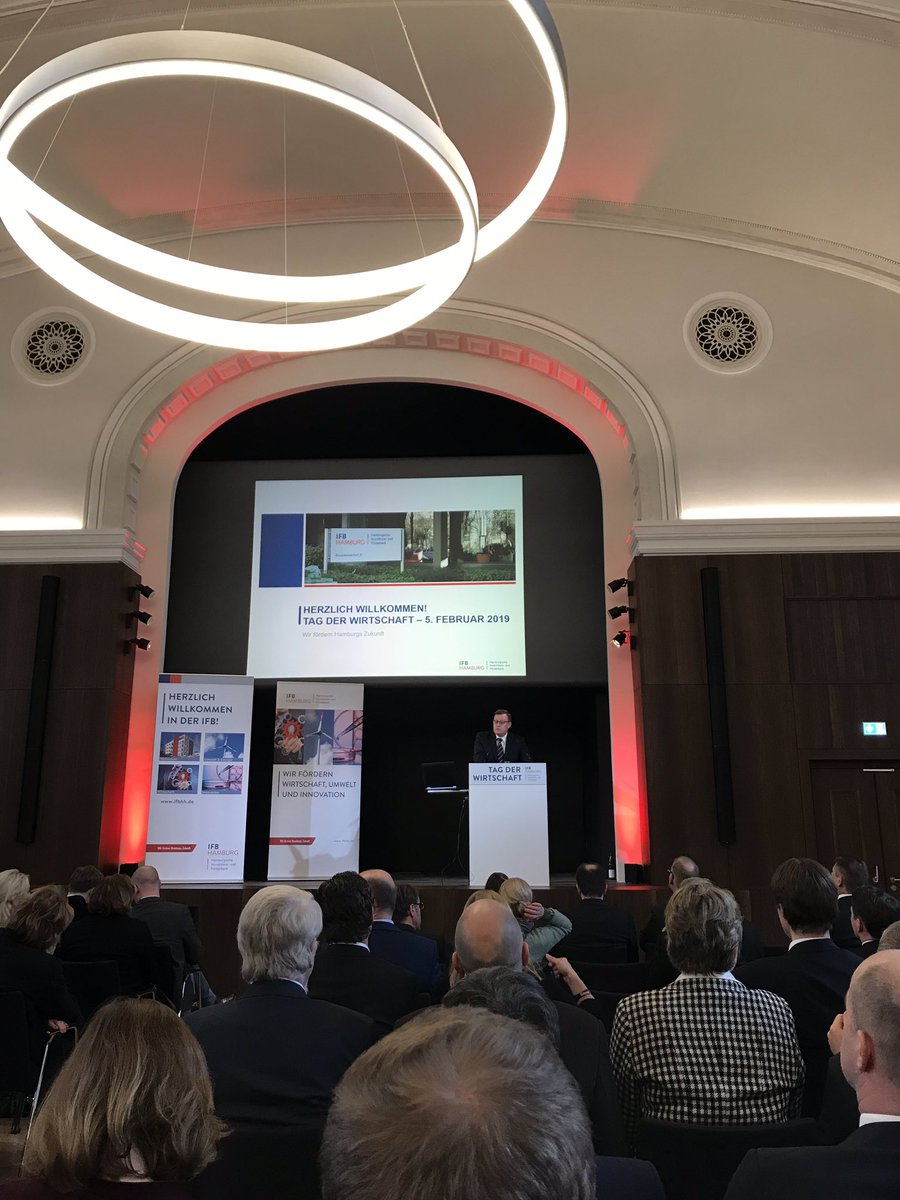 NinaHamburgCVB's tweet photo. Tag der Wirtschaft 2019 #ifbhh https://t.co/GXhSKsKuRq