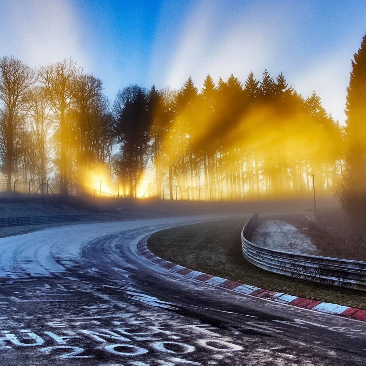 AdamChristo's tweet photo. Who fancies doing a few laps in these conditions? Me vs you. π
What would be your vehicle of choice? ππ¨βοΈβ·
πΈ: @OlafPohling
#Nurburgring #NΓΌrburgring #Nuerburgring #Motorpost #GreenHell #Sky https://t.co/HnGZaU8ODu