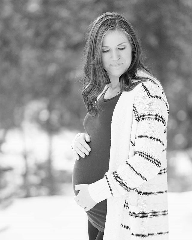 PhotosByAngieD's tweet photo. Another stunning photo of this radiant momma to be.

#mthood #snow #governmentcamp #maternity #maternityportraits #maternityportraitphotographer #portlandportraits #portlandportraitphotographer #pregnancy #pregnant #baby https://t.co/UkFPvhTMMI https://t.co/F9I8hkItff