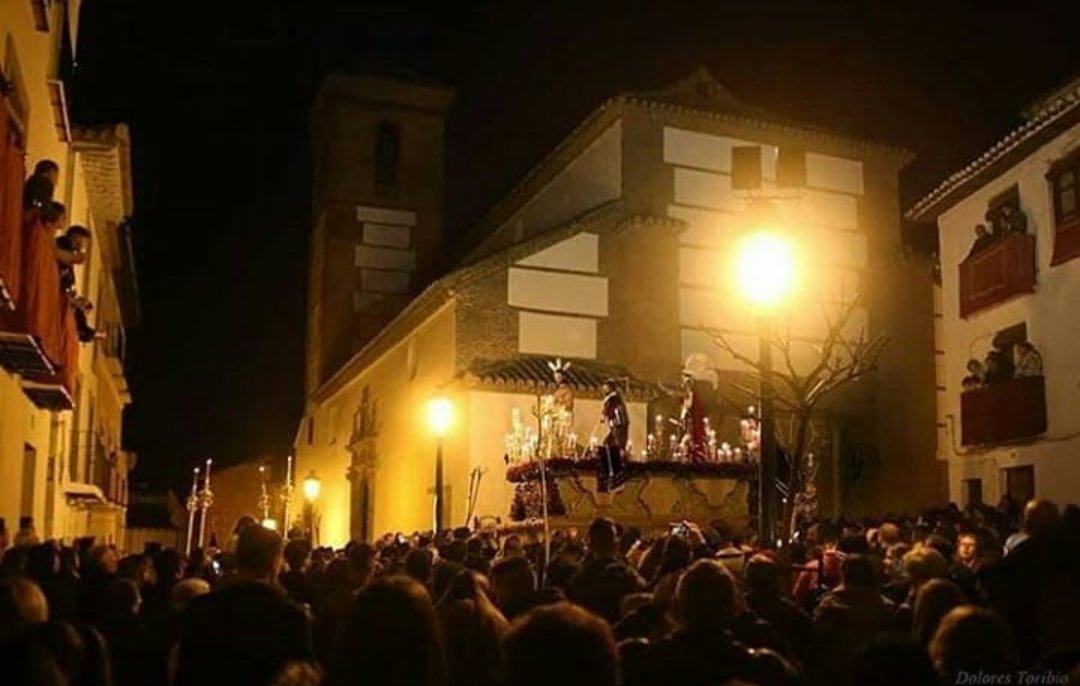 Imagen que muestra cuando un barrio se vuelca con sus Reyes. ❤️
Un Martes menos. #70dias