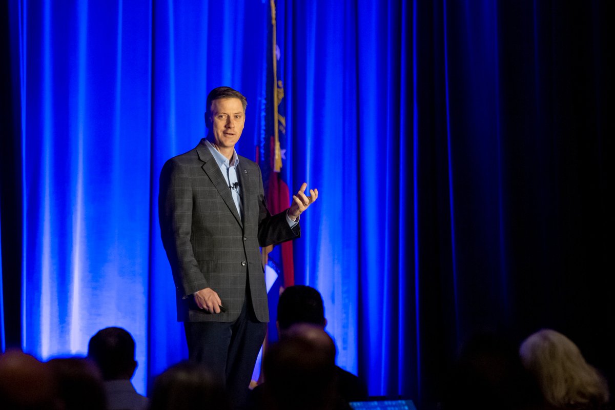 GaPorts's tweet photo. During his #gftc2019 presentation, GPA Executive Director Griff Lynch unveiled GPA's Big Berth/Big Ship program that will allow the #Port of #Savannah to simultaneously handle six 14,000 TEU vessels by 2024. #GeorgiaPorts #PortofSavannah #ports #logistics https://t.co/mABoWq3Ag9