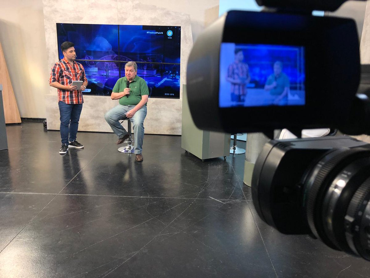 HctorBernab1's tweet photo. Hace un rato estuve en @ChacoTv hablando de lo que fue la Peña Chaco en Cosquin y la posibilidad de que nuestro coro toba #chelaalapi canten en la edición 2020. https://t.co/upQ36SlaPi