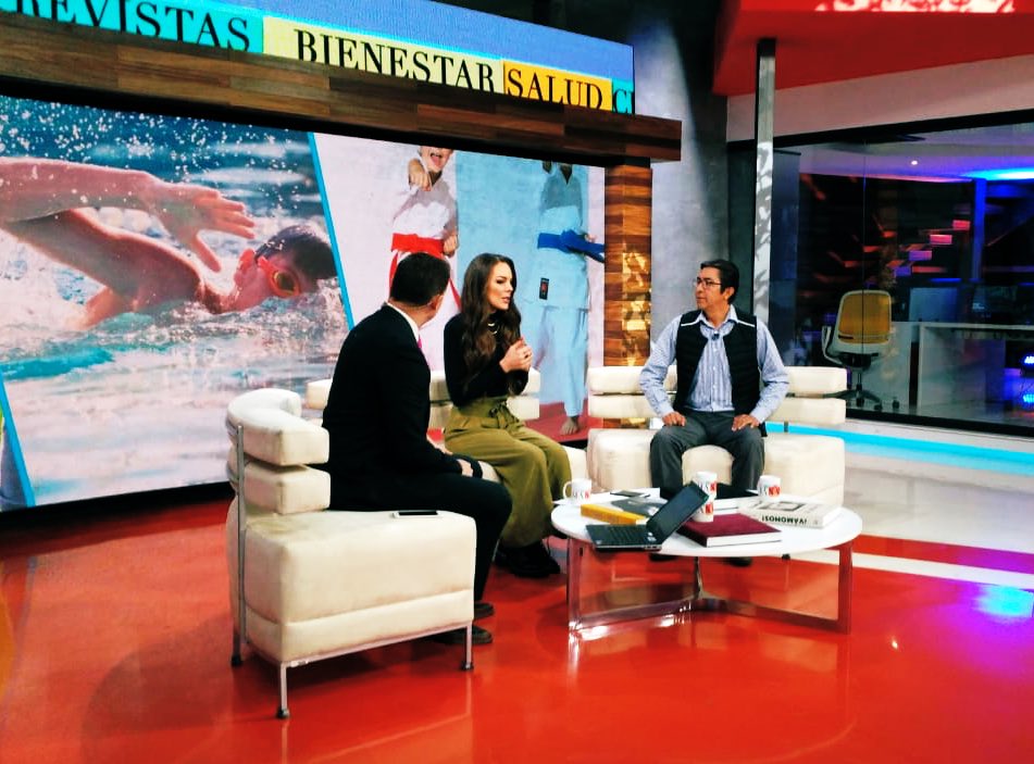 AldebaRunners's tweet photo. El jueves pasado en @Foro_TV platicamos un poco con los amigos de #PorLasMañanas sobre las espectativas de los padres sobre los niños deportistas. 
Coach @Aldebaran4x4 #FabricioChamor https://t.co/A7dDQ9sEnh