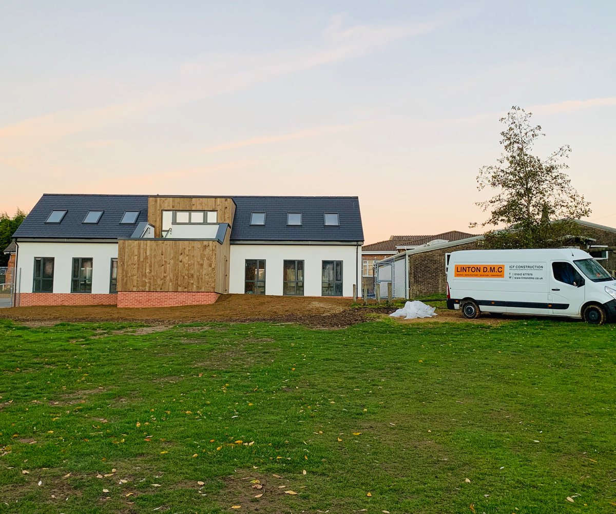 Monolith_Build's tweet photo. Great use of BrickPlus: Pro as a plinth brick detailing on a new-build #ICF school in the Isle of Wight.
Fantastic combination of render, wood and most importantly, brick
#brickslip #brickplus #monolith #brickcladding #noncombustible #brickslips #icfbuilding #energyefficiency https://t.co/msaxopNn1y