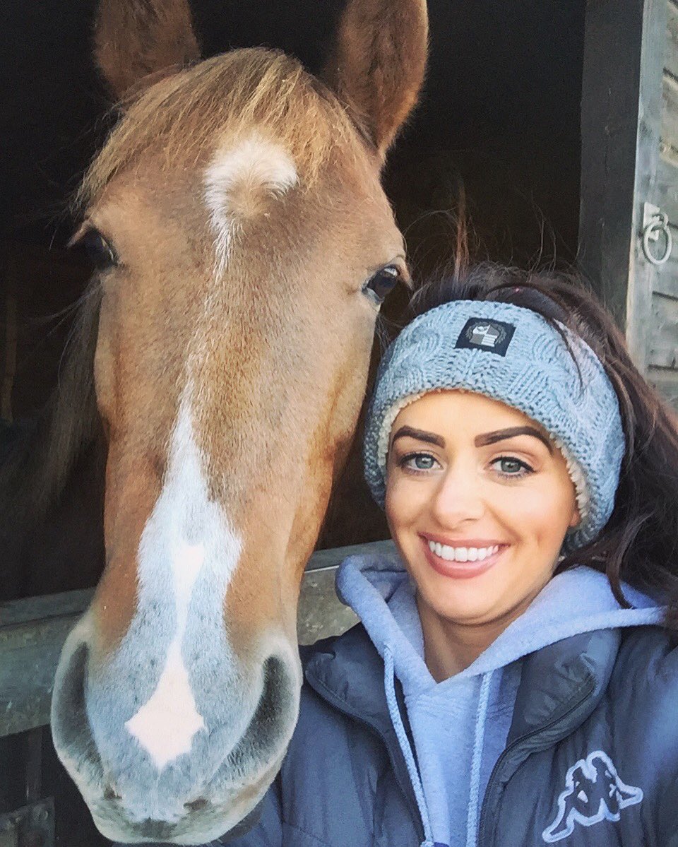 hayleyloubaby's tweet photo. Love my Baby ❤️ #welshpony #welshsectionb #mygirl https://t.co/DYLIwuMoYM