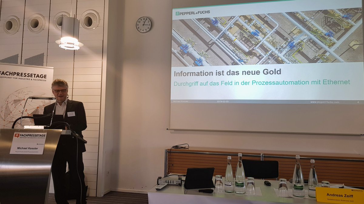 AlexHomburg's tweet image. &quot;Information ist das neue Gold&quot; Michael Kessler von @PepperlFuchsDE erklärt und wie wir es in der #Prozessautomation schürfen. #Fachpressetage