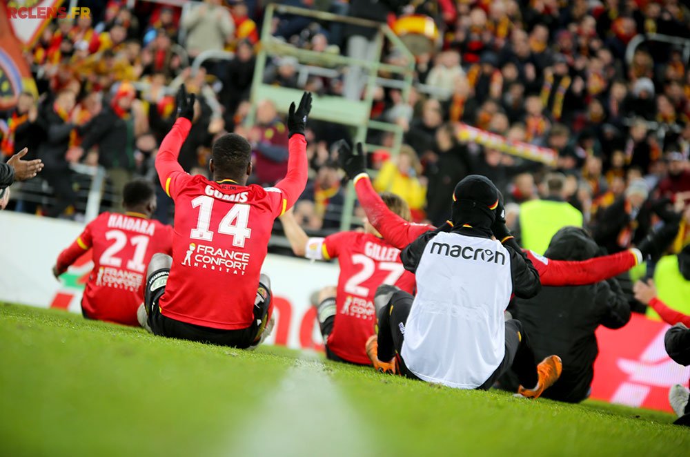 RCLens's tweet photo. 📸 Lens - @ASBeziersFoot : De la victoire à la joie
Toutes les photos de la victoire d'hier ▶️ https://t.co/GcImkmcZDa #RCLASB #rclens https://t.co/64vYgMr8ZX