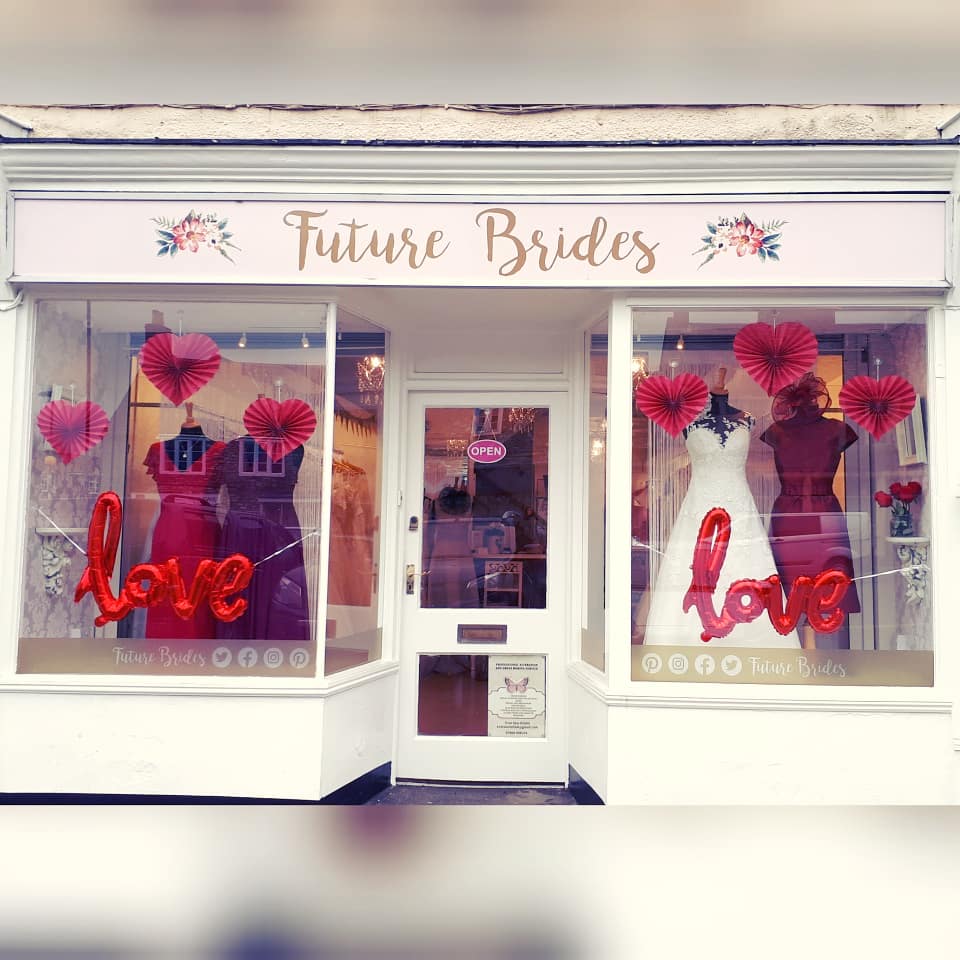 Anyone hoping for a #valentines proposal 💍 You know where to come.... 

#brides #gettingmarried #engaged #withthisring #wedding #dresses #bristolbrides