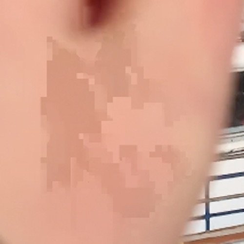 ltcooper's tweet image. Shot a video entirely on iPhone. As light and portable as it is, as good as the XS camera is, it also marked the first time I've ever gotten a major error like the one on this hand while shooting 🥺