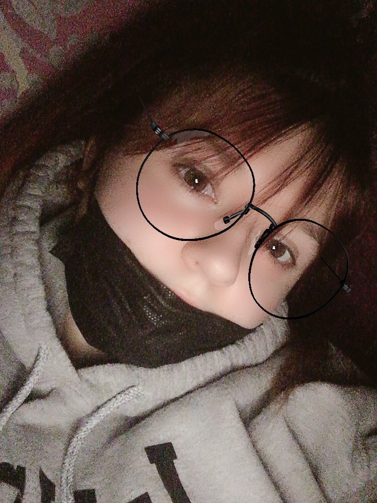 besuArmy's tweet photo. It worked well though.... I don’t think my face has ever looked so clean..... the process was NOT enjoyable tho... 😒 https://t.co/JnX9j0yUS4