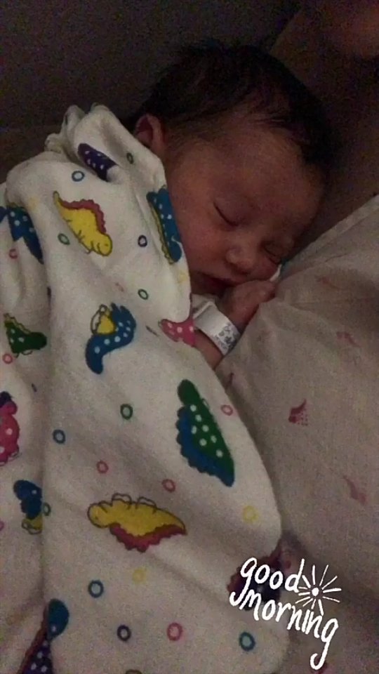love_aroopy's tweet photo. Bienvenida al mundo Ana sofia alanis tellez  chiquita hermosa  muchas felicidades @ArelyTellez &amp; Omar los amo mucho https://t.co/jDXweojUyx