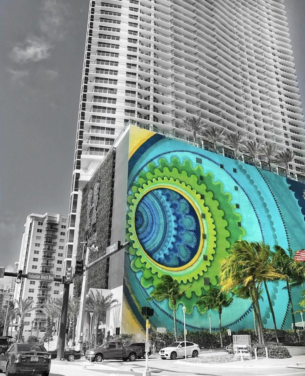 hydebeachhouse's tweet photo. Be a splash of color in a black and white world. 🎨
|photo: @nadiavelasquezrealestate via instagram 

https://t.co/OnVRbWsC3z https://t.co/DvQEv44fbX