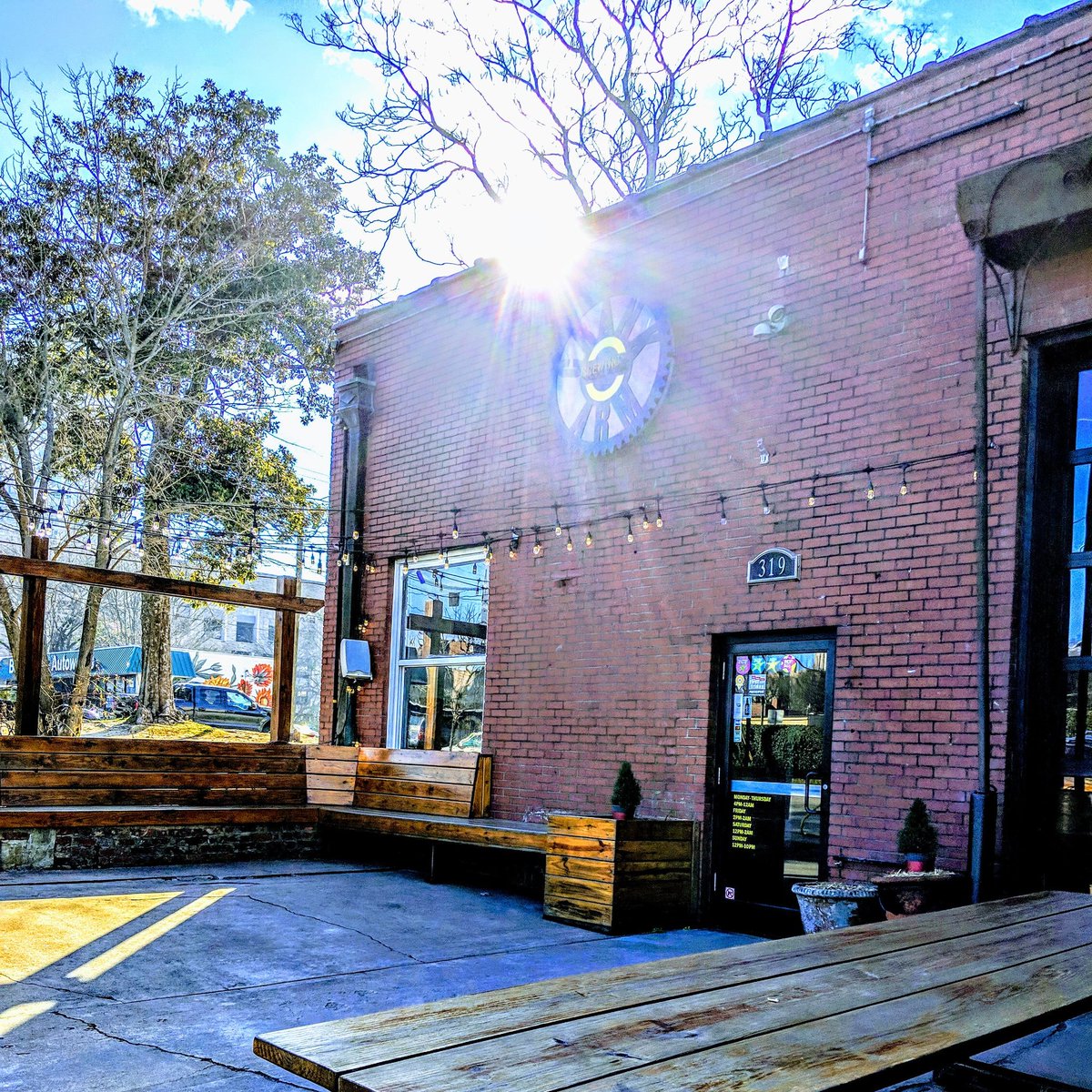 What's this patio missing?

YOU!

The tasting room opens at 4PM today. 

#crankarmy #70degreesinfebruary #mrbluesky  #beeroclock #ncbeer #patioweather #beerlovebikelove
