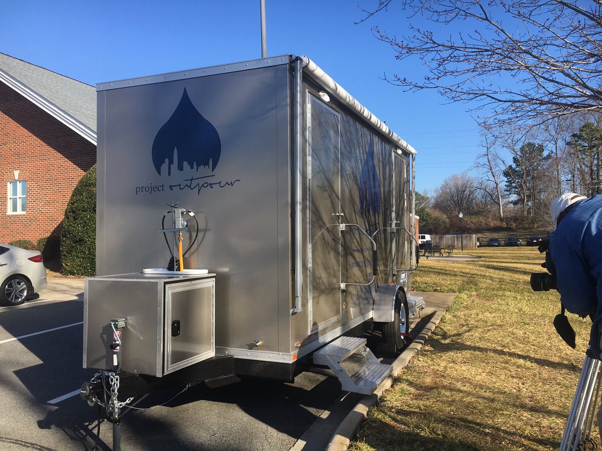ElsaWSOC9's tweet image. Just finished a shoot for an upcoming #FamilyFocus. #ProjectOutpour is restoring dignity one shower at a time with this mobile unit for our homeless neighbors. Details to come...stay tuned! @wsoctv