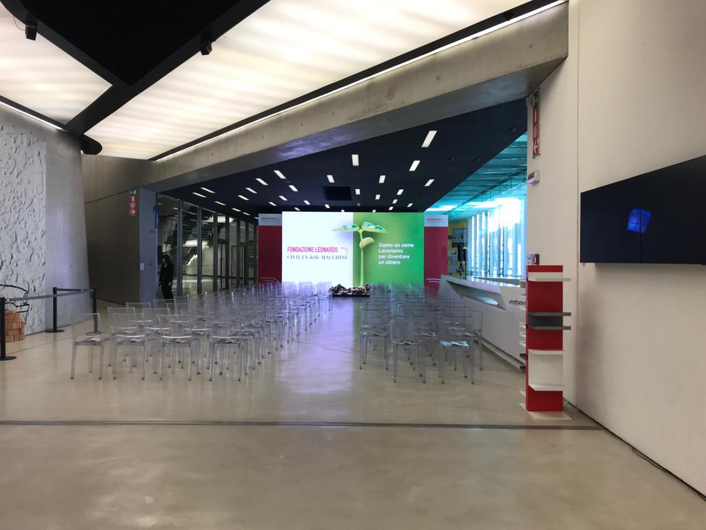Villani_and_Co's tweet photo. Allestimento e grafiche - 4 febbraio 2019 - per la Cerimonia Inaugurale della Fondazione Leonardo Civiltà delle Macchine @Leonardo_IT #fondazioneleonardo #civiltadellemacchine 📍@Museo_MAXXI #events #buildup #eventsinrome #conference #innovation #weworkwonders #villaniandco https://t.co/pQofLEn7T5