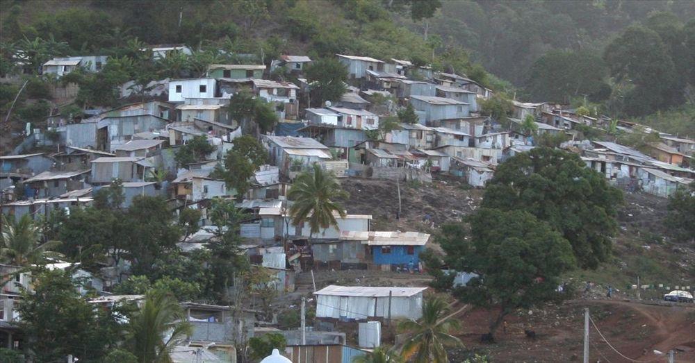 CDC_Habitat's tweet photo. Conférence sur le #logement dans @lesoutremer, #AndréYché a annoncé la #rénovation des centres anciens, dont l’éco-cité de Cambaie à @Region_Reunion et la Zac de Chirongui à @RegionMayotte #SIDOM https://t.co/s7NsvjCdMn