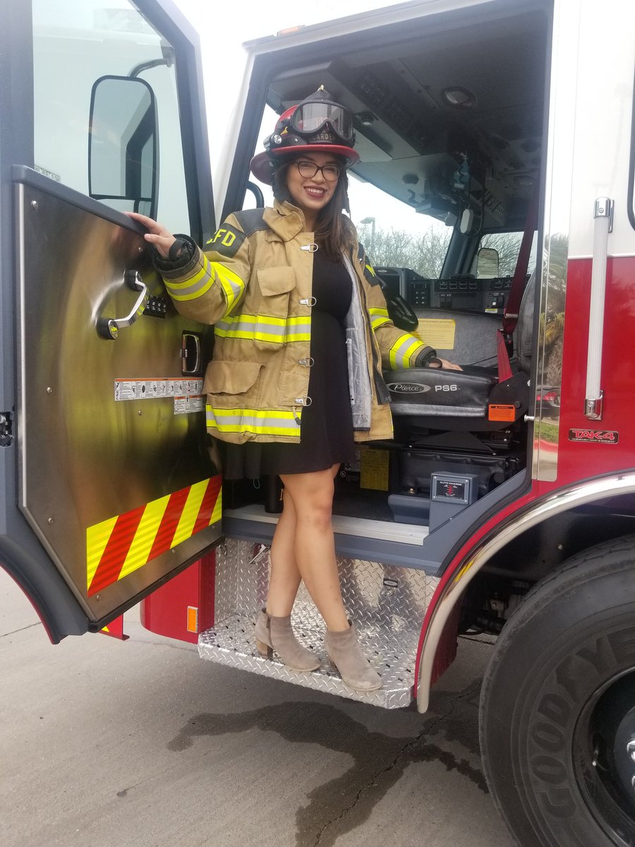 jguzmannews's tweet photo. Have you ever wondered how a 911 Dispatch center works? Well tonight I'll take you there from the moment the call comes in to dispatch! Another special report on Local 23 News.
@mcallenfire2602
#mcallenfire #rgv #dispatchcenter https://t.co/Itjyan6Jbh