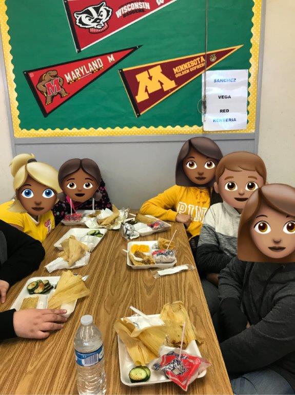 FUSDFoodService's tweet photo. Maple Elementary Mustangs enjoying tamales and fresh fruits and veggies!  Thank you Ms. Aide, Ms. Carolyn and Ms. Maria for making sure our kiddos have full bellies and are ready to learn each day! https://t.co/CgINa0kClA