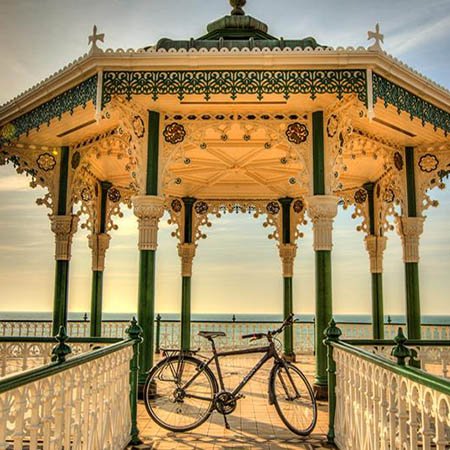 Cycle_Brighton's tweet photo. Enjoy the sites of Brighton #BestByBike @Cycle_Brighton #Brighton #Bikes https://t.co/48FwaXtOgx