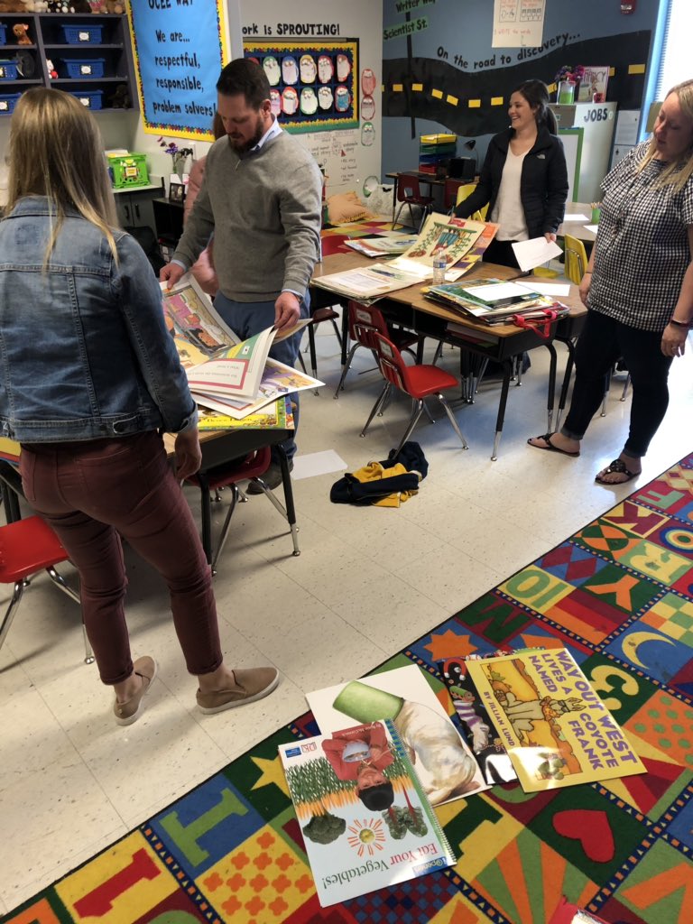 margaretk_moore's tweet photo. Thank you, @gouldsgang, for a FABULOUS presentation this morning supporting our 1st Grade Featured Focus: Shared Reading! We loved the exemplars and the big book review! π #collectiveinquiry @OCEEPrincipal @Robertsreaders1 @Strick1andSquad @MissPettit1 @JenSweigartINK https://t.co/Qh5jMbDud3