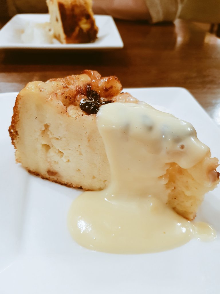 ProperFood_ie's tweet image. Who would have thought that the best  bread and butter pudding would be found in a hotel in Macroom? I never knew it was supposed to taste this way.
