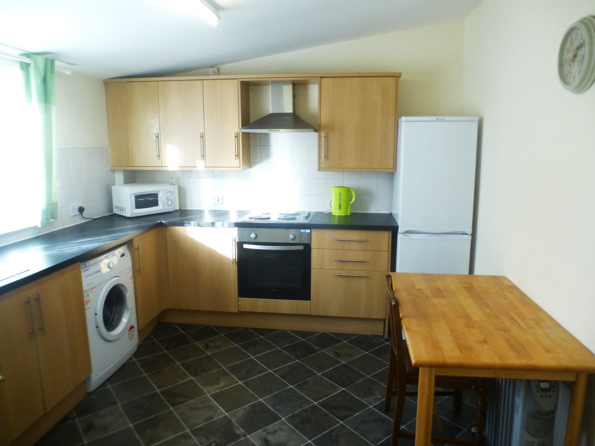 CruzProperty's tweet image. *TO LET* Writers Court, Dunbar £720pcm
Impressively spacious and bright three bedroom terraced house, located within easy walking distance of Dunbar’s high street, harbours and beaches. #Propertytolet #Cruz #PropertyManagement @LothianLoop