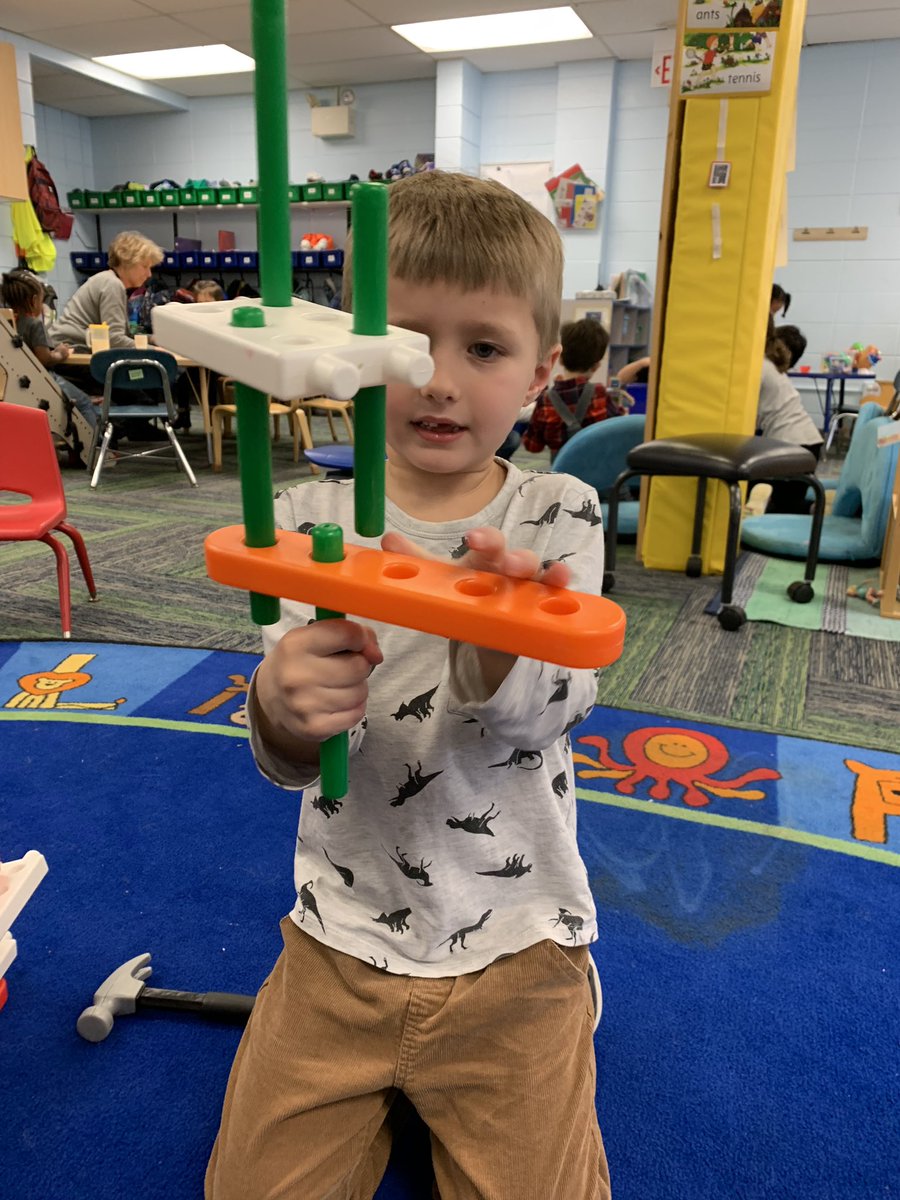GreenBay110's tweet photo. Building robots #engage112 #gb112 https://t.co/FXXTCeGDMl