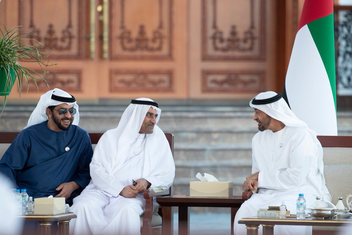 oloumnauae's tweet photo. أفخم صورة لليوم 
بوخالد يستقبل ( البدر ) الأمير بدر بن عبدالمحسن 😍🇦🇪🇸🇦

#محمد_بن_زايد 
#السعودية https://t.co/qeTvrPvb7i