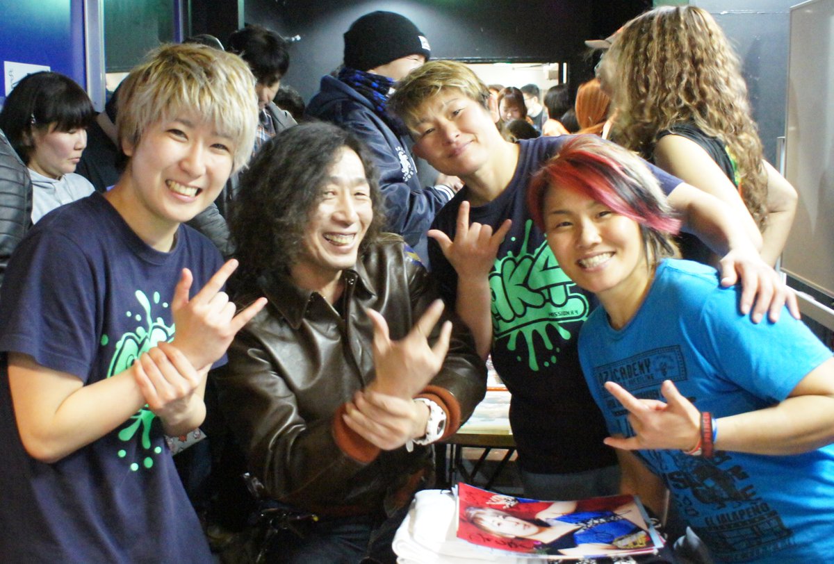 マダオついにMK4入り!?
翔がMK4残留を決めたらMK4の皆さんと写真撮りたいって思ってました。
翔の、MK4のおかげで少し優しくなれた気がします。
#OZアカデミー
#MK4
#AKINO
#加藤園子
#関口翔