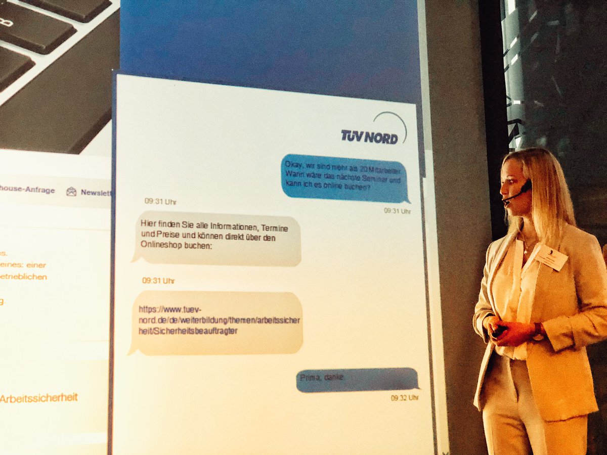 Zukunftmacher's tweet photo. Next is Christina Klein on Chatbots #DAPitchEvent #digitalacademy2019 https://t.co/z1zgcUUAJe