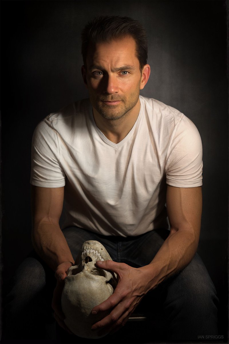 andrewpprice's tweet image. Insanely detailed portrait of Scott Eaton. By Ian Spriggs buff.ly/2G9XBQN #maya #mudbox #vray