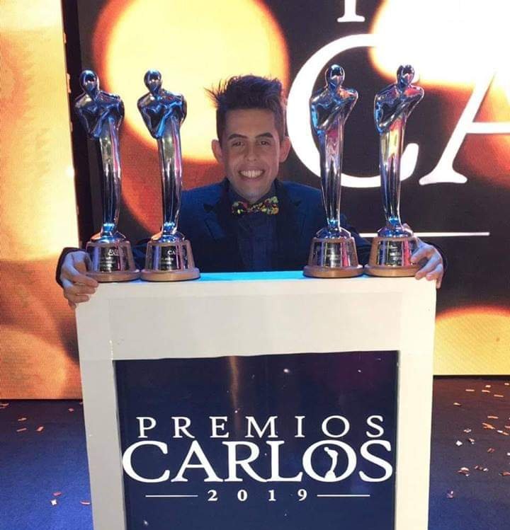 Con mucho amor #FELICITAMOS a <a href="/maxi_rom/">Maxi Romero</a> y a todo el elenco de #MAUO que fueron galardonados en los #PremiosCarlos2019: 
🚀MEJOR ACTOR INFANTIL: <a href="/maxi_rom/">Maxi Romero</a> 
🚀MEJOR ESPECTÁCULO INFANTIL
🚀MEJOR VESTUARIO
🚀REVELACIÓN FEMENINA DE LA TEMPORADA: <a href="/melisaplanas/">Meli Planas</a> 

FELICITACIONES 💥⭐🌠