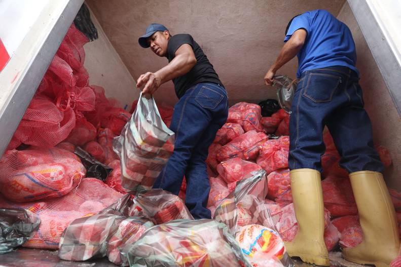 Insopesca's tweet photo. #EsNoticia Gobierno distribuirá proteína animal a partir de este miércoles en todo el país. https://t.co/NdOLQWehNs
#MPPPAL #MPPPA #YoSoyPuebloPescador #GobiernoBolivariano #Soberanía #VenezuelaBellaYDePaz https://t.co/V876fjiNdQ