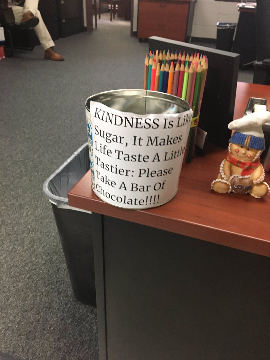 BlessingMahopac's tweet photo. Kindness continues at Fulmar Road! #KindnessMattersInPac #GKC2019 @FulmarsFinest @MahopacSchools https://t.co/23u9Moi1mw