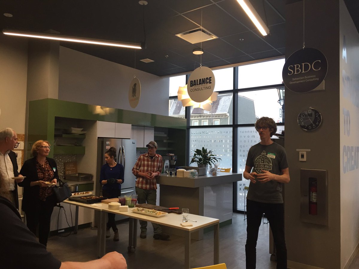 Fantastic support and interest for the <a href="/redislandcider/">Red Island Cider</a> taste test at @StartupZonePEI this evening - seven varieties on board #pei