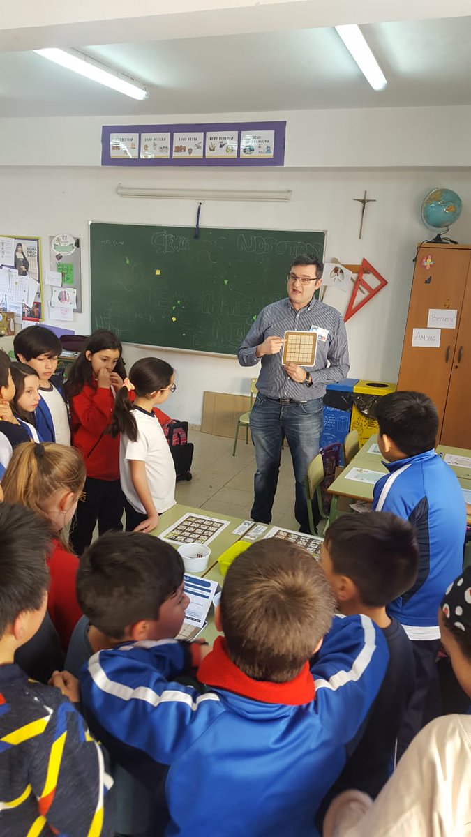 SMAMadrid's tweet image. Sigue la #SMAx100cia con los #experimentos y  #LogicalGame .