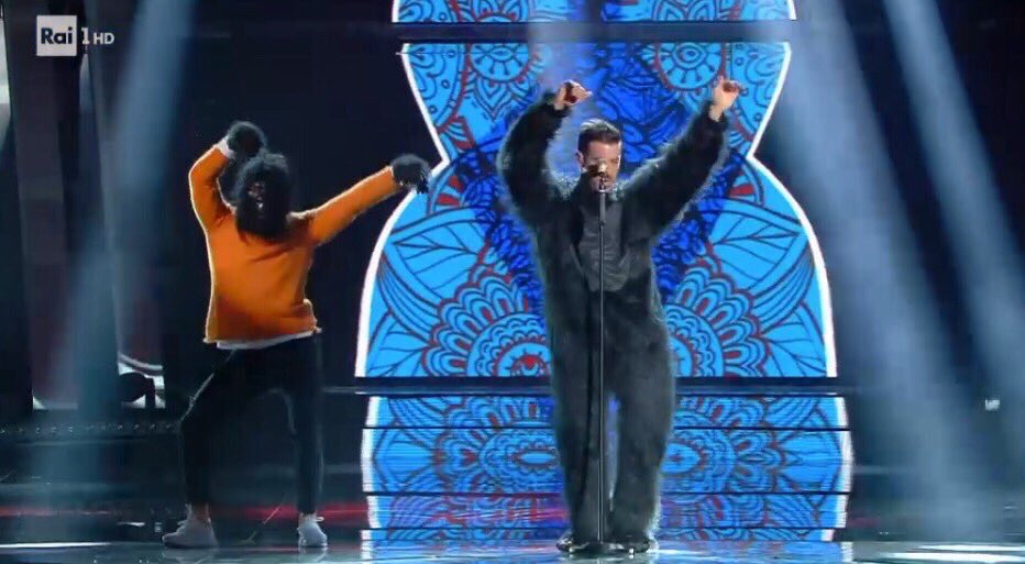 dott_JF's tweet photo. Mi sa che un festival così non lo rivedremo più. Momento nostalgia. #Sanremo2019 https://t.co/WXoEsbjKBh