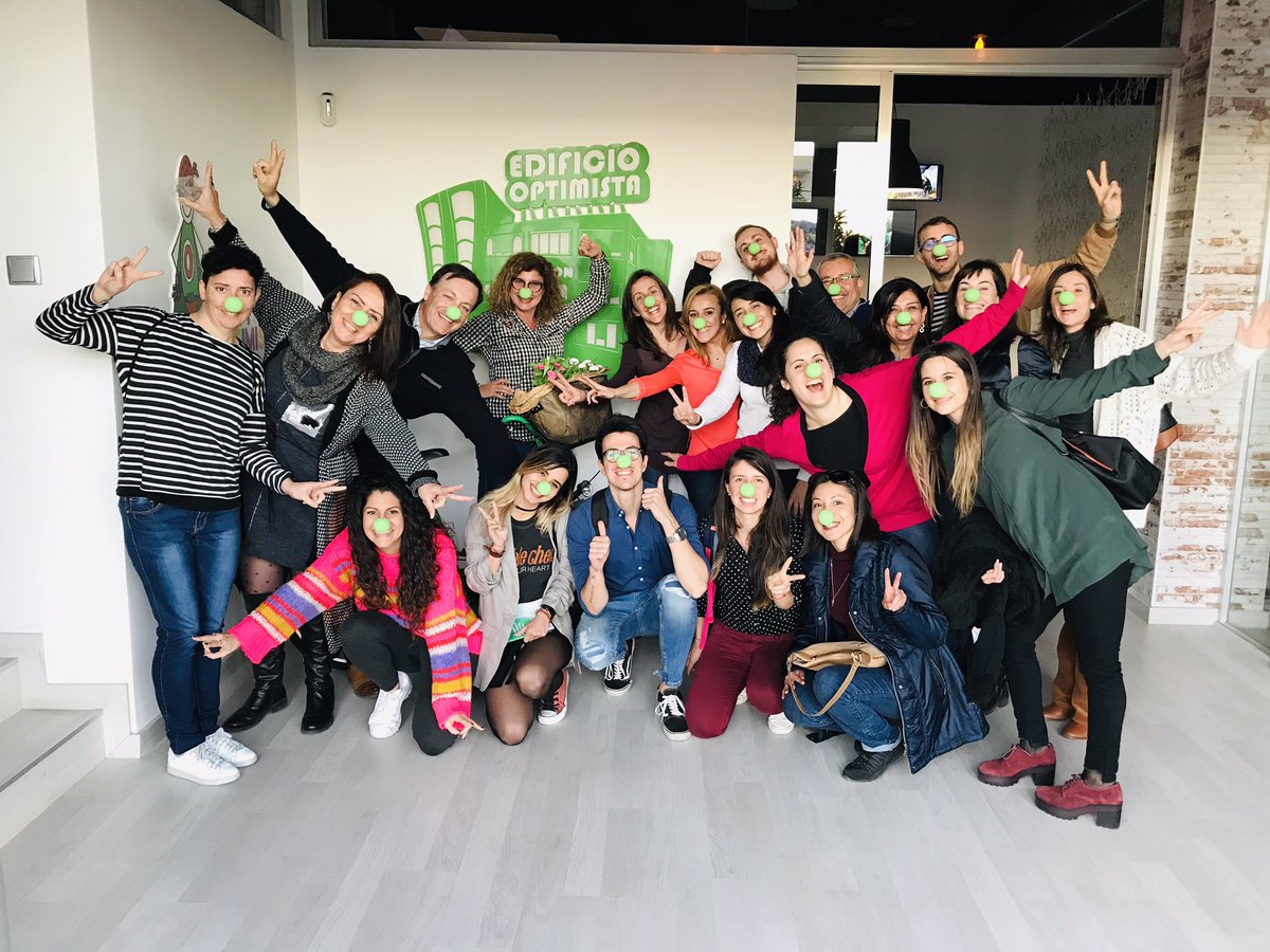 MarisaSalanova's tweet photo. 📆 jornada espectacular en @vygon_es con alumnos #MasteMAPPA y #MasterMAPOT.
Siempre sorprende la mejora continua, las ganas de superación personal de @FlorentAmion, la amigabilidad de la gente, y como de bien aplican la #PsicologiaPositiva a su organización. https://t.co/3zCr3VW0yV