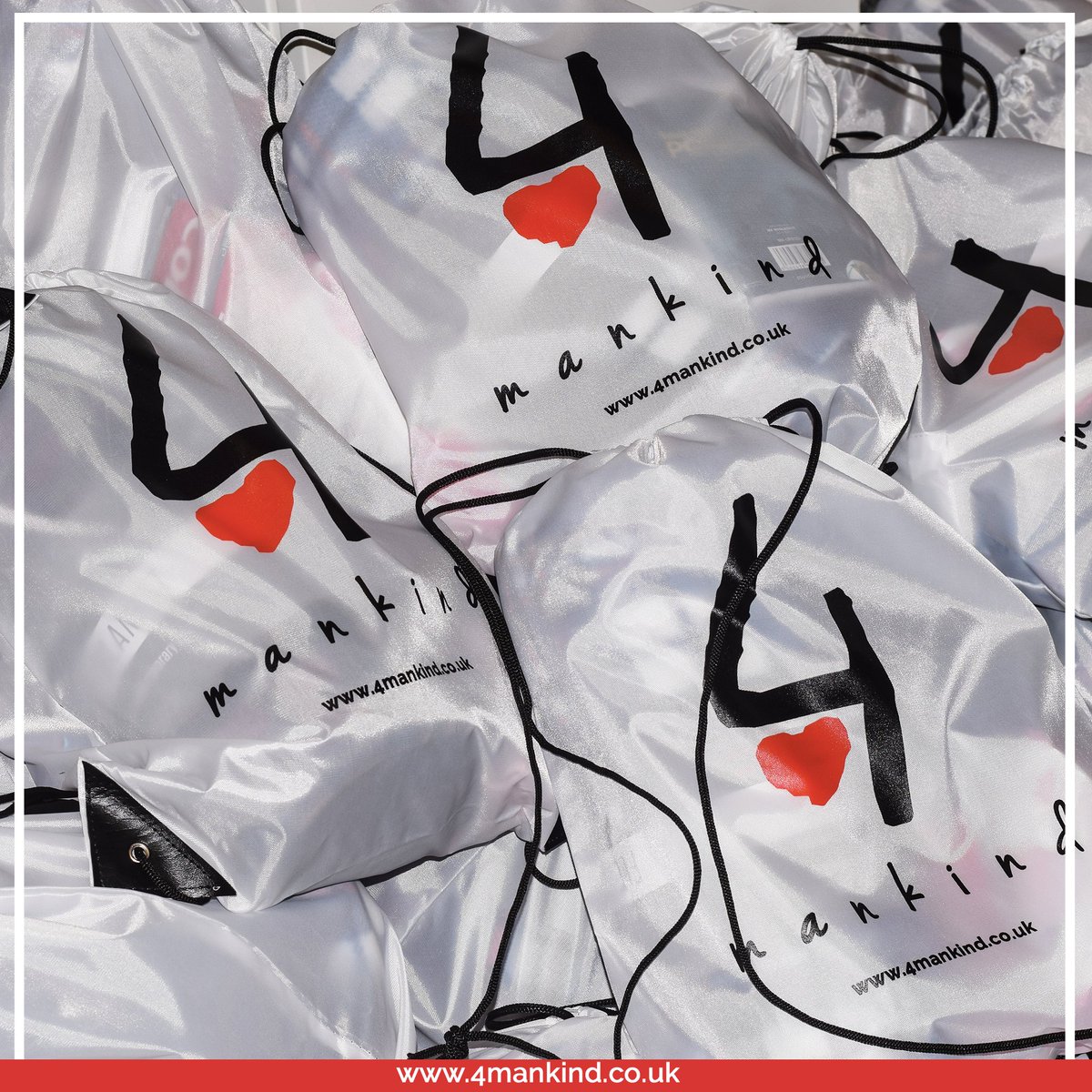 CityISoc's tweet photo. How cool are these reflective bags for the Homeless Project! We're still collecting items for next Monday in sha Allah! Contribute what you can!!! https://t.co/Yk79kSZeJu