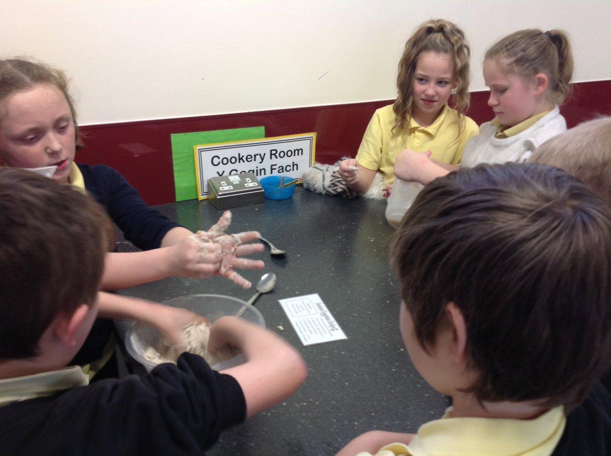 YsgolCC's tweet photo. #5EW having lots of fun making Egyptian bread this afternoon! I wonder how it tastes! https://t.co/9FhSJsm83o