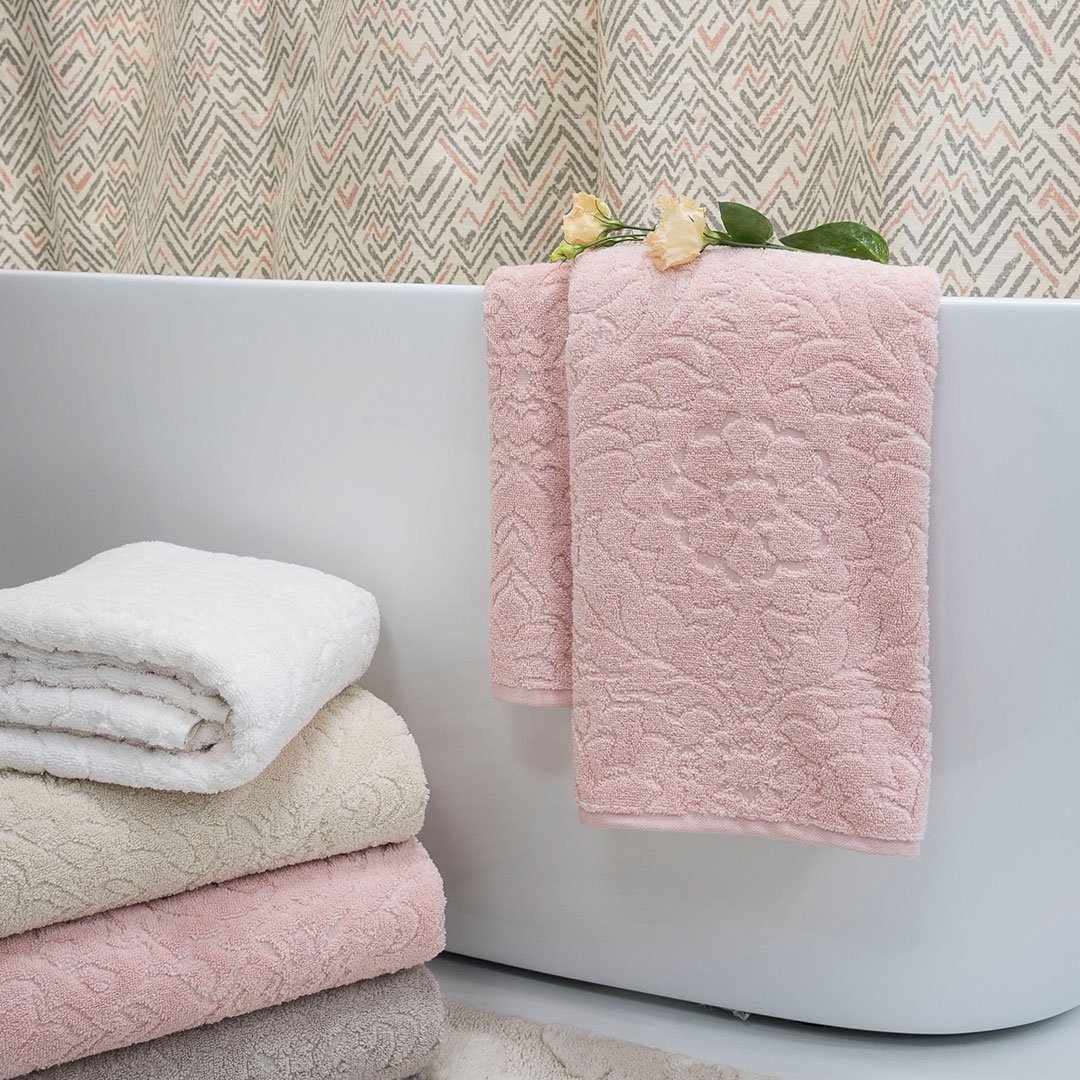 InAWaverlyWorld's tweet image. Towels so soft you’ll think you stepped into a spa