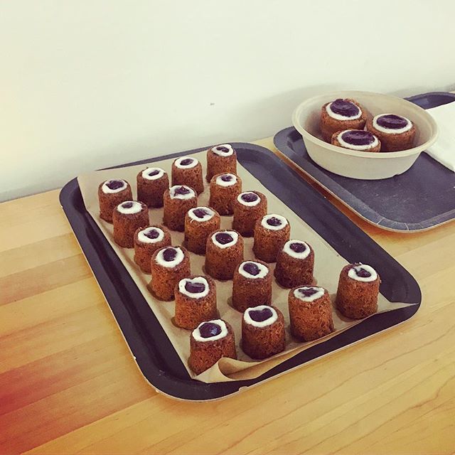 The day when the #glutenfree people had it better 🤔 #runebergintorttu #runeberginpäivä bit.ly/2GvyB6b